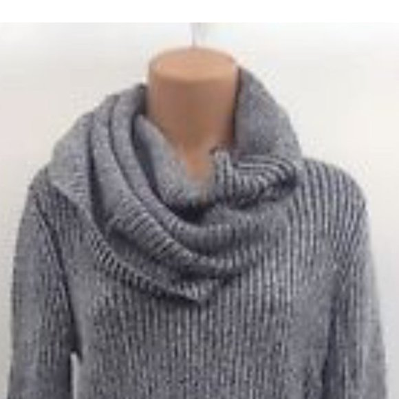 Other - Infinity Chunky Knit Sweater Scarf Black/White NWT